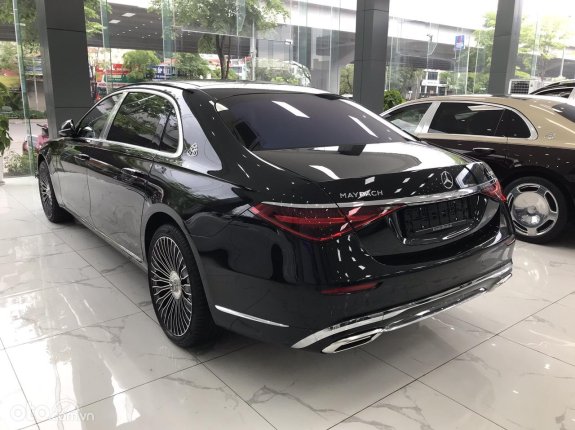 Mercedes-Benz Maybach S580 4Matic 2022 - Xe màu đen, nội thất nâu da bò, cam kết có xe luôn