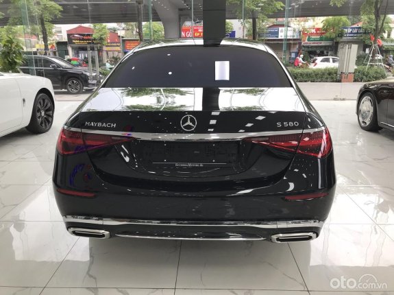 Mercedes-Benz Maybach S580 4Matic 2022 - Xe màu đen, nội thất nâu da bò, cam kết có xe luôn