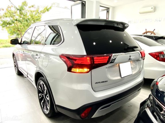 Mitsubishi Outlander 2.0 CVT 2020 - Model 2021 - full options