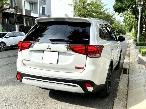 Mitsubishi Outlander 2.0 CVT 2020 - Model 2021 - full options