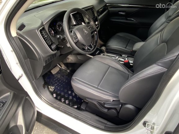 Mitsubishi Outlander 2.0 CVT 2020 - Model 2021 - full options