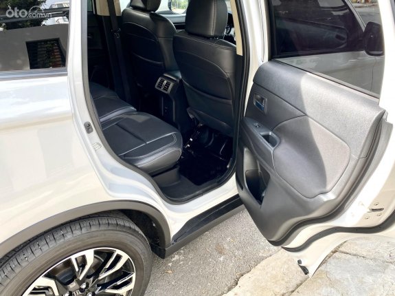 Mitsubishi Outlander 2.0 CVT 2020 - Model 2021 - full options