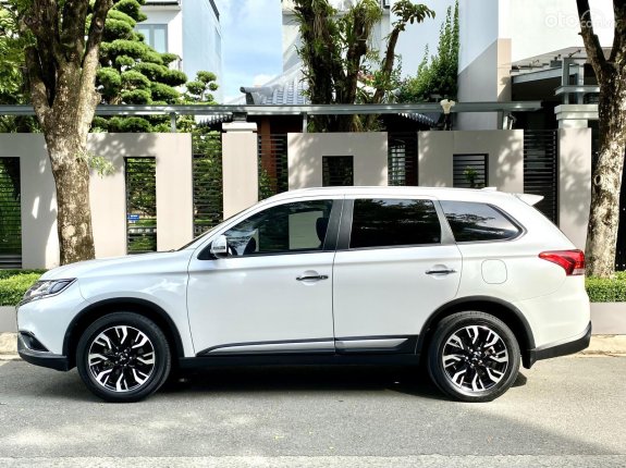 Mitsubishi Outlander 2.0 CVT 2020 - Model 2021 - full options