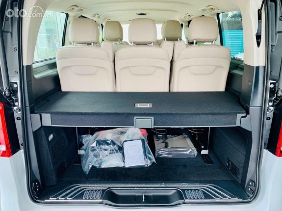 Mercedes-Benz V250 Luxury 2023 - Xe MPV 7 chỗ - Xe nhiều màu, giao ngay, hỗ trợ trả góp lãi suất thấp