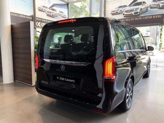 Mercedes-Benz V250 Luxury 2023 - Xe MPV 7 chỗ - Xe nhiều màu, giao ngay, hỗ trợ trả góp lãi suất thấp