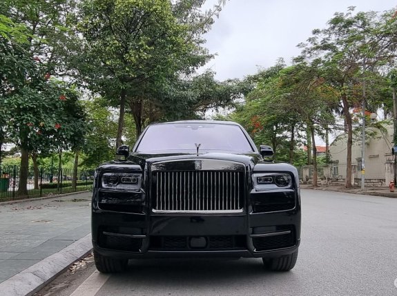 Rolls-Royce Cullinan V12 2022 - Mới 100% xe có luôn