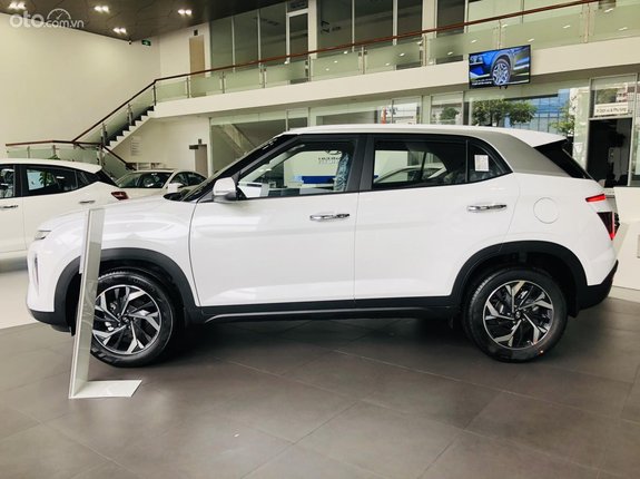 Hyundai Creta 1.5L Tiêu chuẩn 2022 - Giao ngay tháng 05, nhận xe chỉ với 200tr, vay tối đa 85%, có quà liền tay, phụ kiện theo xe