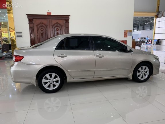 Toyota Corolla Altis 1.8G MT 2014 - Bán xe biển tỉnh