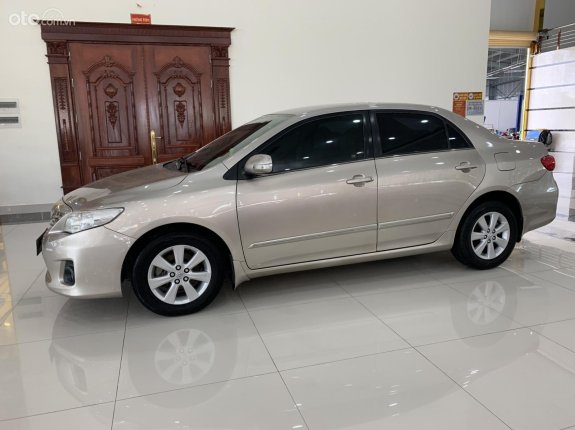 Toyota Corolla Altis 1.8G MT 2014 - Bán xe biển tỉnh