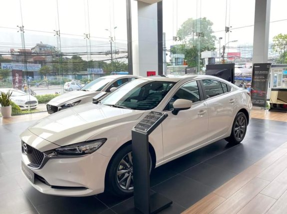 Mazda 6 2.0L Luxury 2021 - Xe mới tinh sẵn xe giao ngay