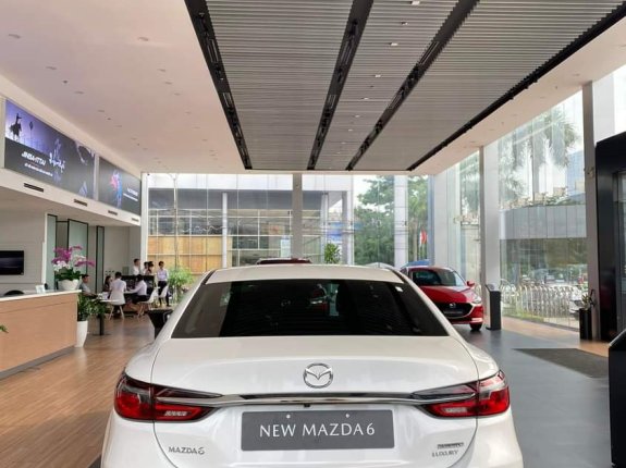 Mazda 6 2.0L Luxury 2021 - Xe mới tinh sẵn xe giao ngay
