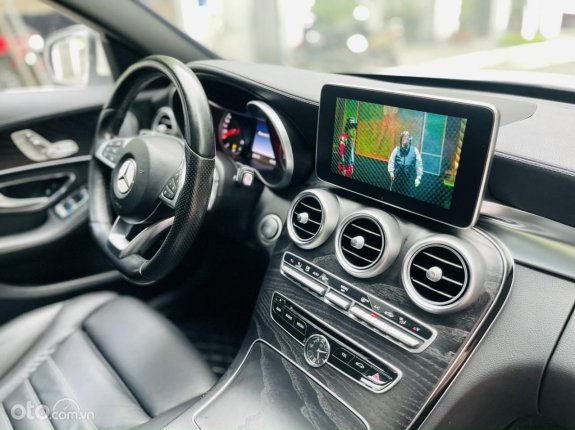 Mercedes-Benz C300 AMG 2016 - Xe ngon chất. Trả góp 250tr nhận xe luôn