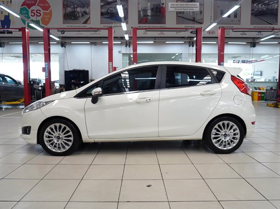 Ford Fiesta Titanium 1.0 AT EcoBoost 2014 - Màu trắng giá hữu nghị