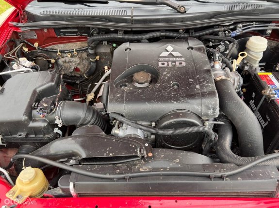 Mitsubishi Triton 2011 - Số tự động 2 cầu máy dầu, xe gia đình giá tốt 320tr