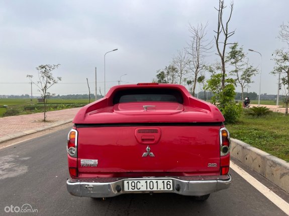 Mitsubishi Triton 2011 - Số tự động 2 cầu máy dầu, xe gia đình giá tốt 320tr