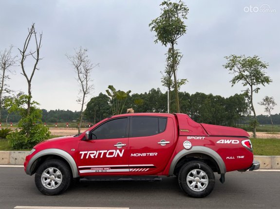 Mitsubishi Triton 2011 - Số tự động 2 cầu máy dầu, xe gia đình giá tốt 320tr