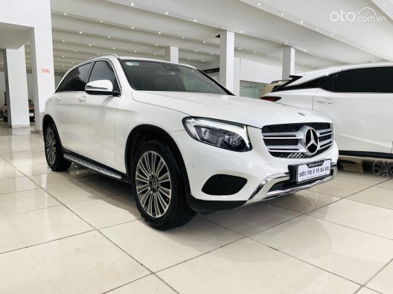 Mercedes-Benz GLC 250 4Matic 2018 - Cần bán xe biển thành phố, xe siêu đẹp, có trả góp