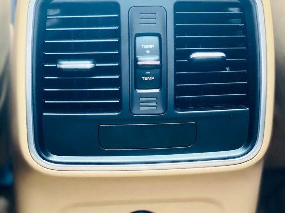 Porsche Macan tiêu chuẩn 2016 - Model 2017, up full phom 2021, giá 2 tỷ 850tr