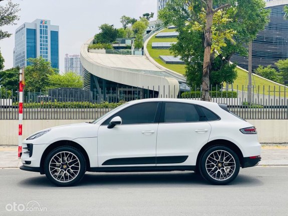 Porsche Macan tiêu chuẩn 2016 - Model 2017, up full phom 2021, giá 2 tỷ 850tr