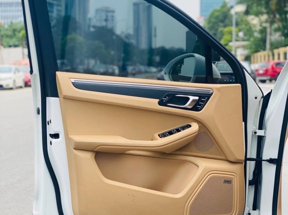 Porsche Macan tiêu chuẩn 2016 - Model 2017, up full phom 2021, giá 2 tỷ 850tr