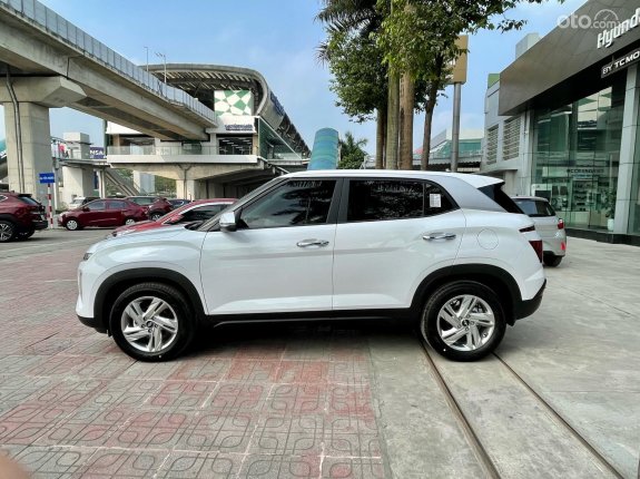 Hyundai Creta 1.5L Tiêu chuẩn 2022 - Màu trắng, xe giao ngay, ưu đãi cực khủng, hỗ trợ mua trả góp tới 85% giá trị xe