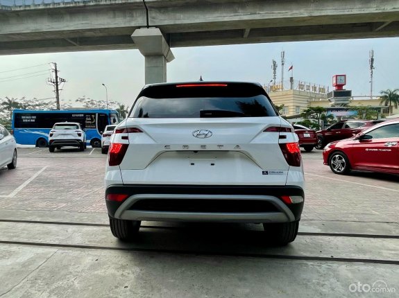 Hyundai Creta 1.5L Tiêu chuẩn 2022 - Màu trắng, xe giao ngay, ưu đãi cực khủng, hỗ trợ mua trả góp tới 85% giá trị xe