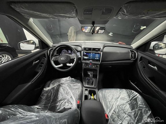 Hyundai Creta 1.5L Tiêu chuẩn 2022 - Màu trắng, xe giao ngay, ưu đãi cực khủng, hỗ trợ mua trả góp tới 85% giá trị xe