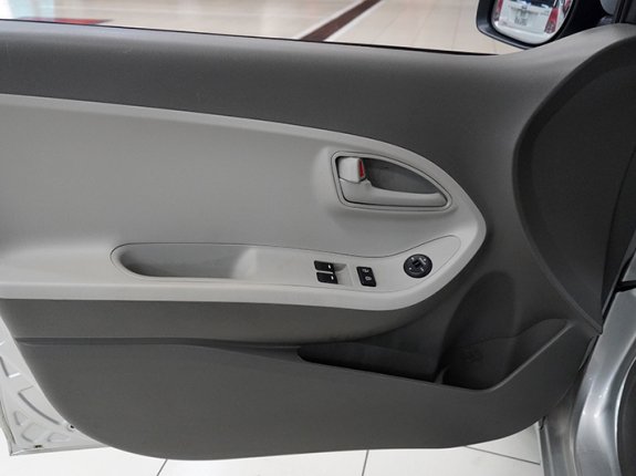 Kia Morning Van 1.0 AT 2015 - Màu bạc, nhập khẩu nguyên chiếc giá hữu nghị