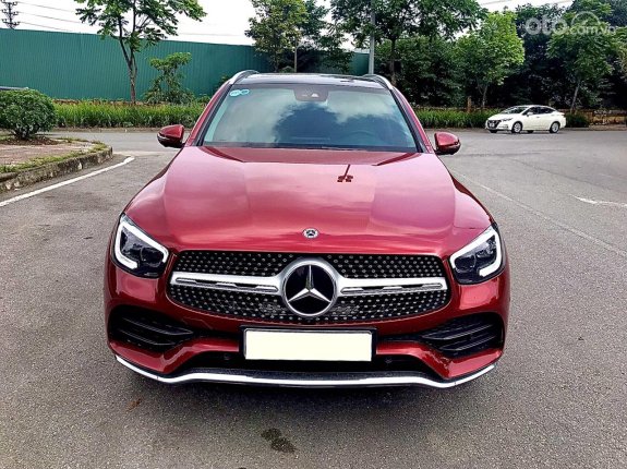 Mercedes-Benz GLC 300 4MATIC 2020 - Xe màu đỏ