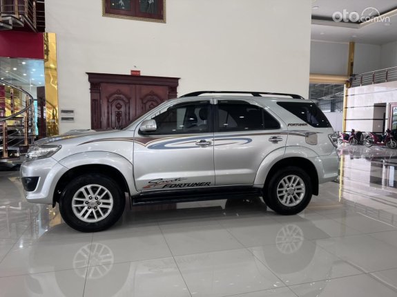 Toyota Fortuner 2.5G 4x2 MT 2014 - Bán xe máy dầu cực khỏe