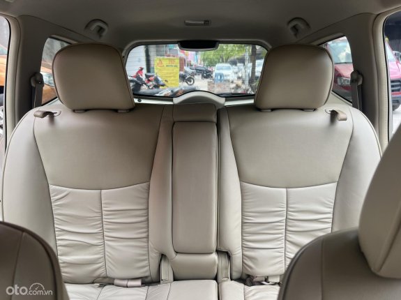 Nissan Grand livina 1.5 AT 2011 - Tư nhân 1 chủ sử dụng