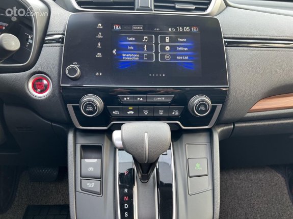 Honda CR-V 1.5 L 2019 - Xe màu xanh rêu