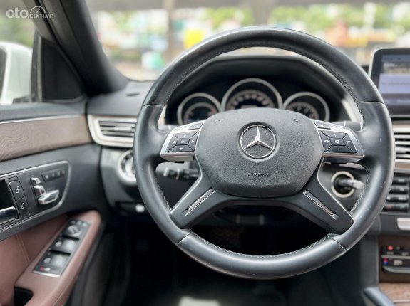 Mercedes-Benz E200 2.0 I4 2014 - Bán xe mới bảo dưỡng lớn. Giá tốt nhất