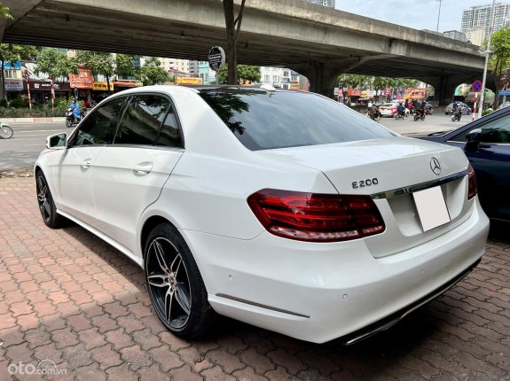 Mercedes-Benz E200 2.0 I4 2014 - Bán xe mới bảo dưỡng lớn. Giá tốt nhất