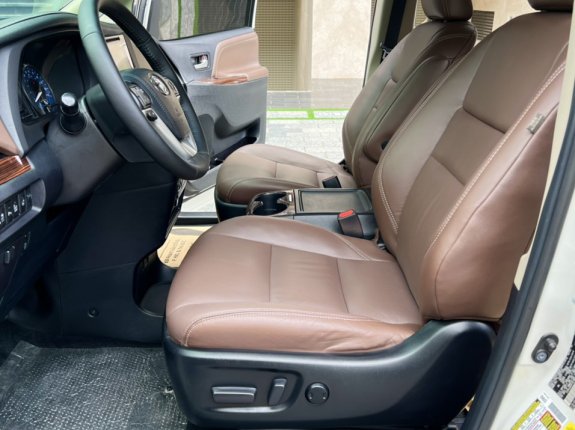 Toyota Sienna 2015 - Xe một đời chủ mua mới