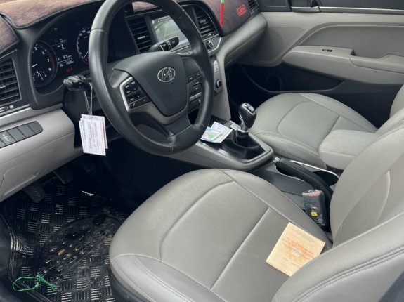 Hyundai Elantra 1.8 MT 2018 - Odo 2 vạn kilomet xịn
