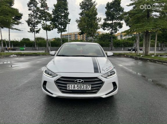Hyundai Elantra 1.6 MT 2018 - Odo 2 vạn kilomet xịn