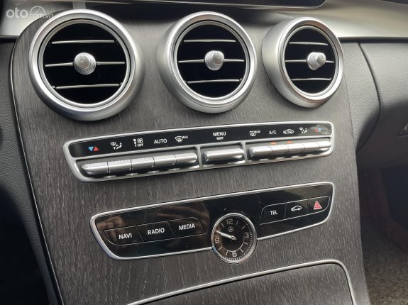 Mercedes-Benz C300 AMG 2021 - Siêu lướt