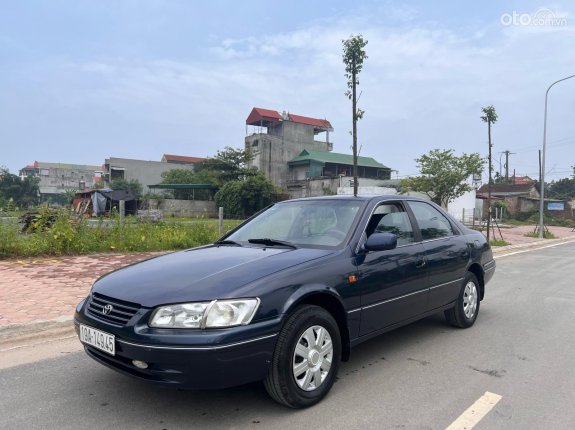 Toyota Camry 1999 - Cần bán gấp nhập khẩu giá tốt 155tr