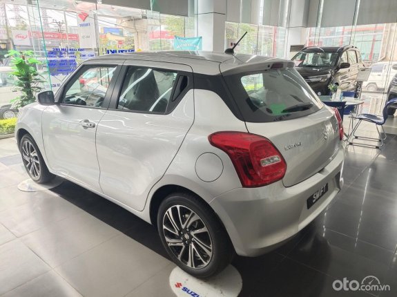 Xe màu bạc, giá tốt