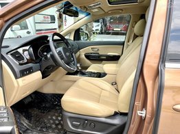 Kia Sedona 2019 - Máy xăng - tự động. Bản cao cấp nhất - form mới 2020