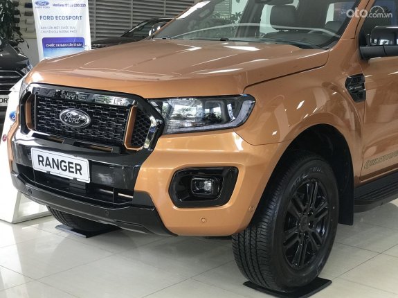 Ford Ranger Wildtrak 4x4 AT 2022 - Giảm giá tiền mặt, tặng phụ kiện. Trả trước hơn 200 triệu nhận xe, hỗ trợ vay, thủ tục lăn bánh
