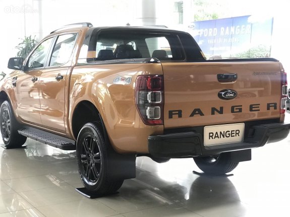 Ford Ranger Wildtrak 4x4 AT 2022 - Giảm giá tiền mặt, tặng phụ kiện. Trả trước hơn 200 triệu nhận xe, hỗ trợ vay, thủ tục lăn bánh