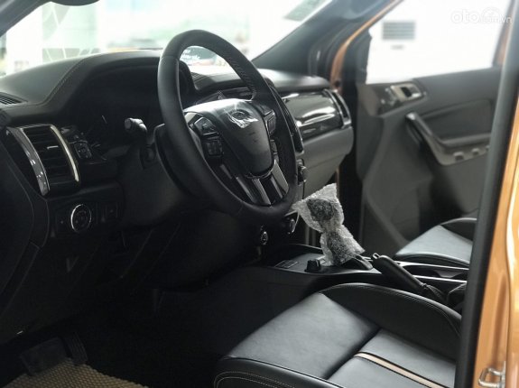 Ford Ranger Wildtrak 4x4 AT 2022 - Giảm giá tiền mặt, tặng phụ kiện. Trả trước hơn 200 triệu nhận xe, hỗ trợ vay, thủ tục lăn bánh