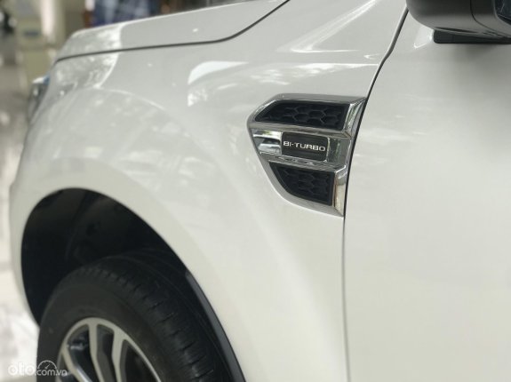 Ford Everest Titanium 2.0L AT 4WD 2022 - Sẵn xe, giá tốt, ưu đãi đến 100 triệu, tiền mặt, tặng gói PK chính hãng, trả góp 80% giá xe, hỗ trợ lăn bánh