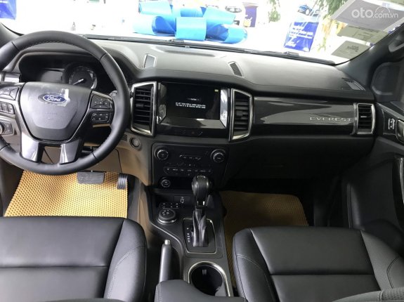 Ford Everest Titanium 2.0L AT 4WD 2022 - Sẵn xe, giá tốt, ưu đãi đến 100 triệu, tiền mặt, tặng gói PK chính hãng, trả góp 80% giá xe, hỗ trợ lăn bánh