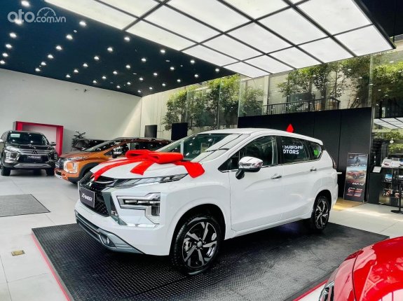 Mitsubishi Xpander AT Premium 2022 - Giảm giá tiền mặt, tặng gói phụ kiện và bảo hiểm thân vỏ