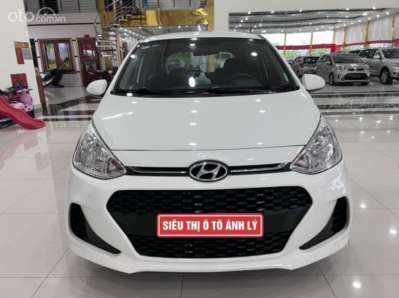 Xe màu trắng giá cạnh tranh