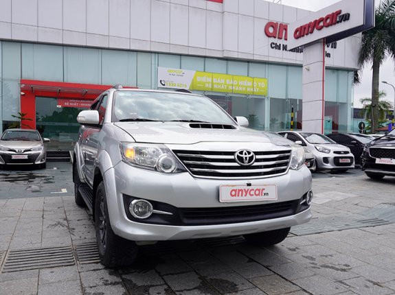 Toyota Fortuner Phiên bản khác 2015 - Xe màu bạc