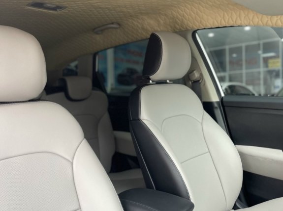 Kia Rondo 2016 - Máy xăng một chủ từ mua mới, đi chuẩn 27 ngàn cây